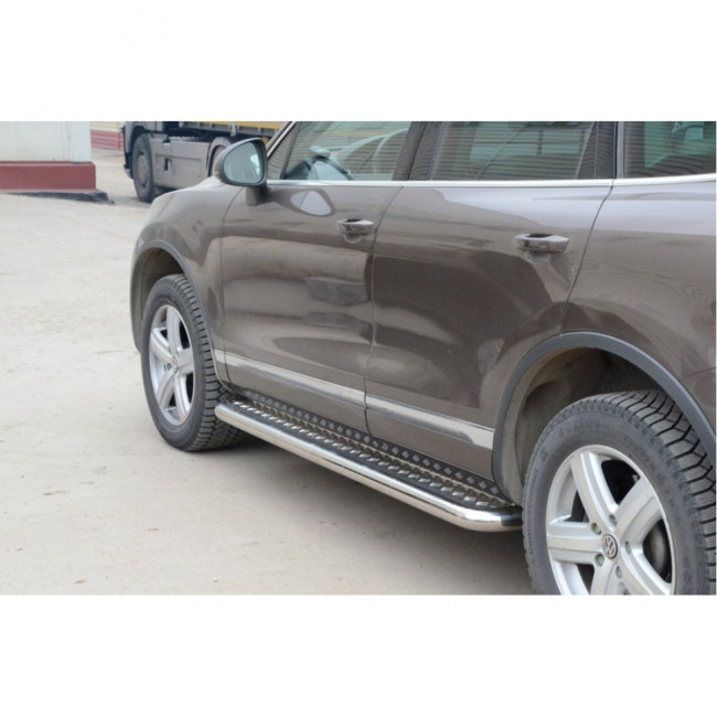 Защита порогов с алюминиевым листом (d63,5) для Volkswagen Touareg (2010-2016) купить в интернет-магазине tuning63