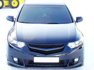 Планка в решетку радиатора "Sport" Honda Accord VIII, Acura TSX (CU2) (2008-2010) var №2 без логотипа