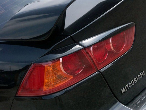 Накладки задних фонарей Mitsubishi Lancer X купить в интернет-магазине tuning63