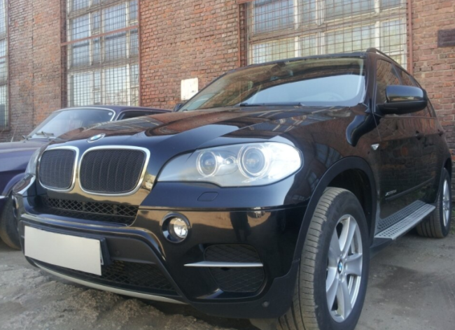 Защита радиатора "PREMIUM" BMW X5 E70 (2006-2013), BMW X6 (2008-2014) чёрная купить в интернет-магазине tuning63