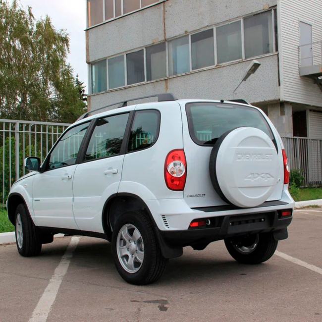 Колпак запасного колеса Chevrolet Niva (гладкий, под покраску) купить в интернет-магазине tuning63