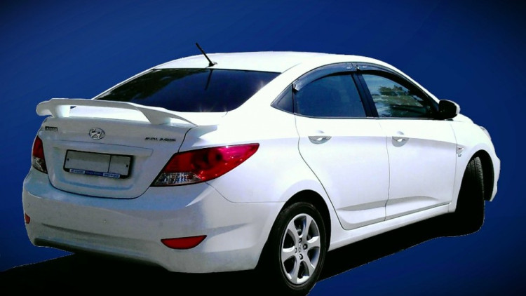 Спойлер на Hyundai Solaris 2014