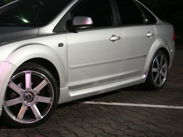 Накладки на пороги "ST" Ford Focus 2 (5D) (2004-2011) купить в интернет-магазине tuning63