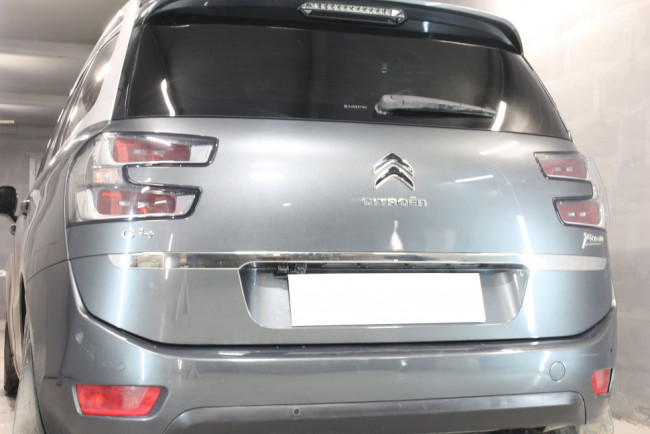 Защита камеры заднего вида Citroen C4 Grand Picasso (2016-2018) купить в интернет-магазине tuning63