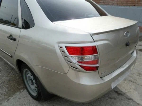 Накладки на задние фонари №1 для LADA Granta (2011-н.в.) купить в интернет-магазине tuning63