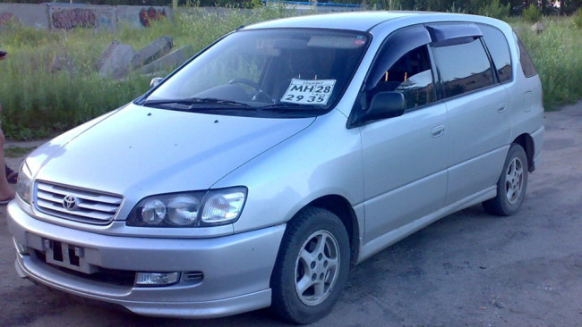 Накладка на передний бампер L-selection (сток) Toyota Ipsum купить в интернет-магазине tuning63